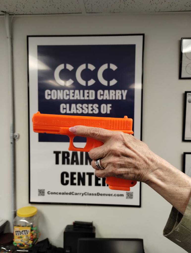 Perfect Handgun Grips Two Thumbs Forward & OneHanded Mastery