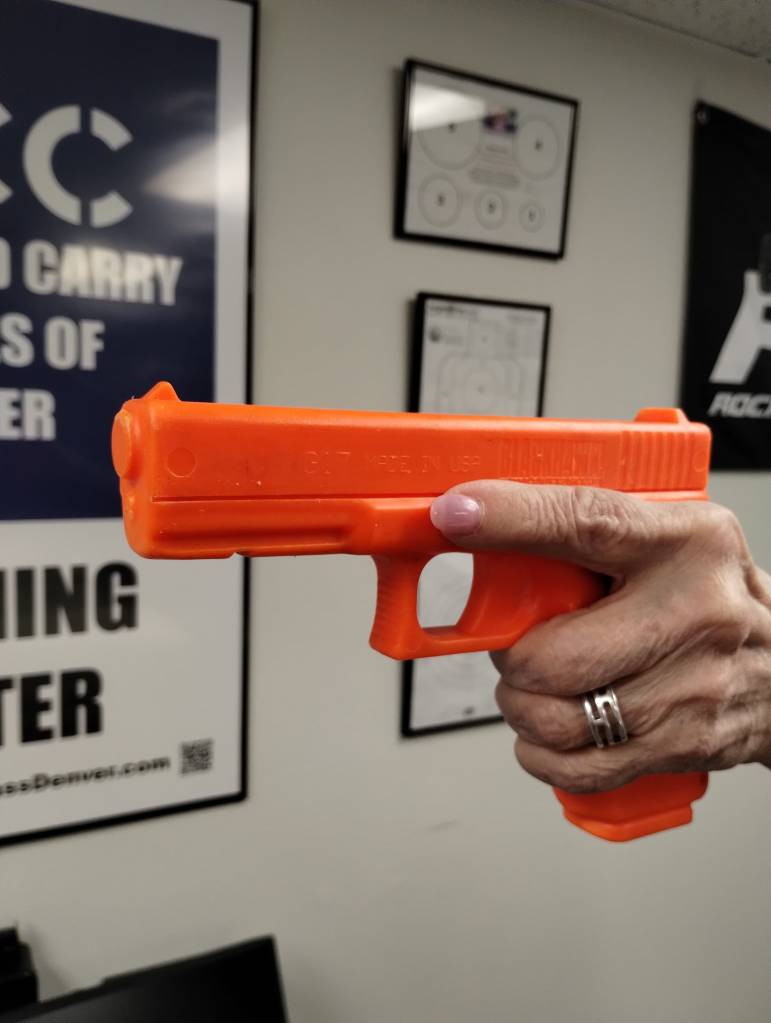 Perfect Handgun Grips Two Thumbs Forward & OneHanded Mastery